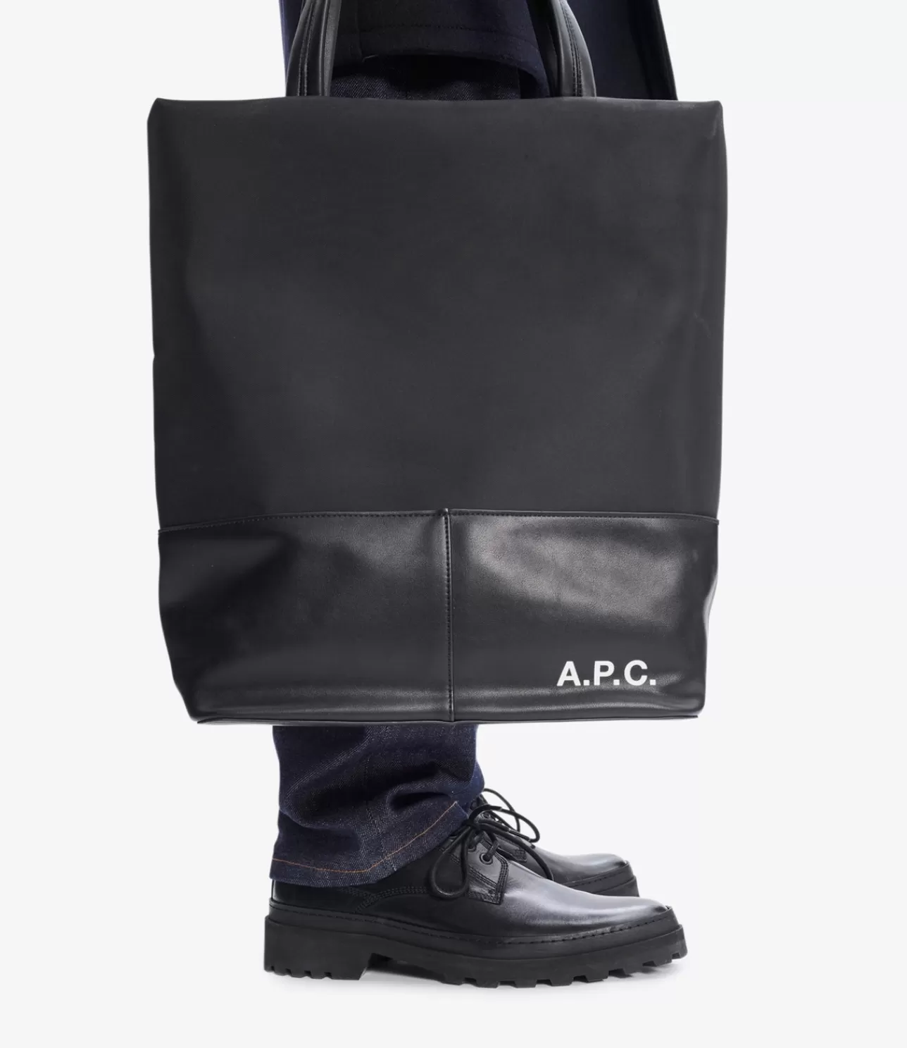 A.P.C. Camden shopping bag