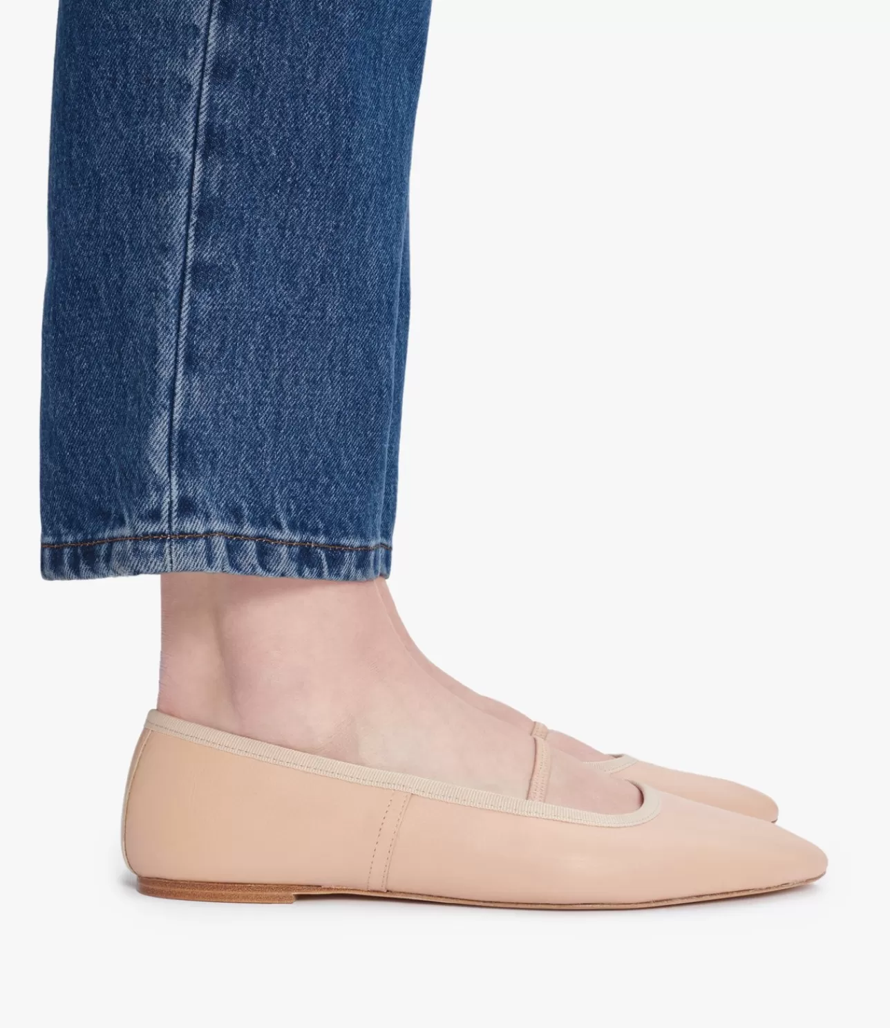 Women A.P.C. Swan ballet flats